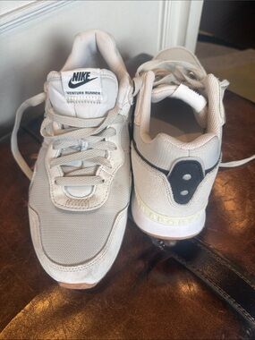 Nike Venture Runner Sneakers in Cream and Light Gray with Gum Soles